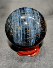 Load image into Gallery viewer, Hawkseye Tiger&#39;s eye (blue) Sphere 0163
