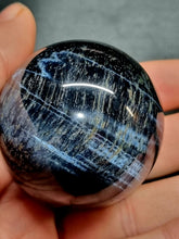 Load image into Gallery viewer, Hawkseye Tiger's eye (blue) Sphere 0158
